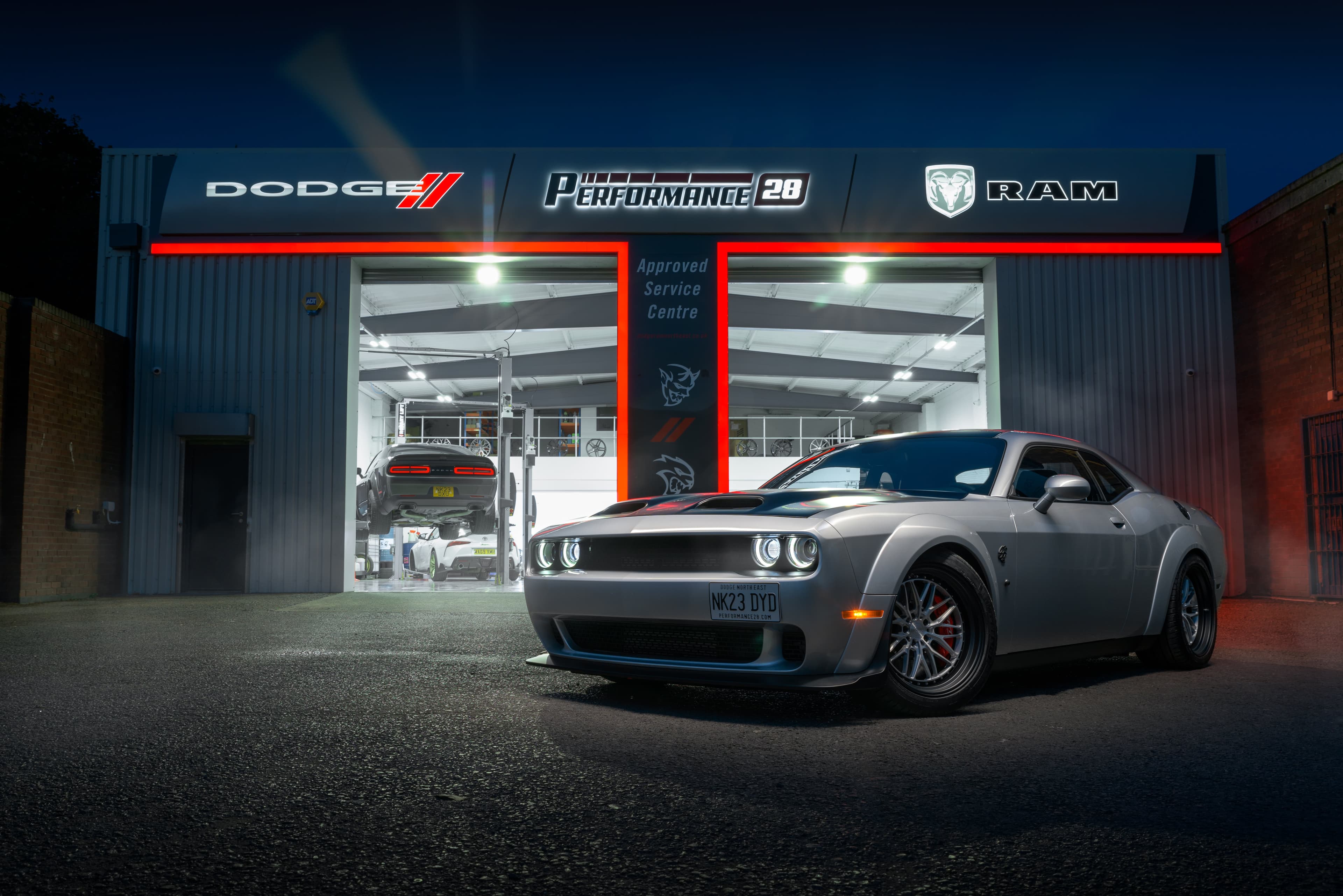 Performance28 Garage with Dodge Challenger